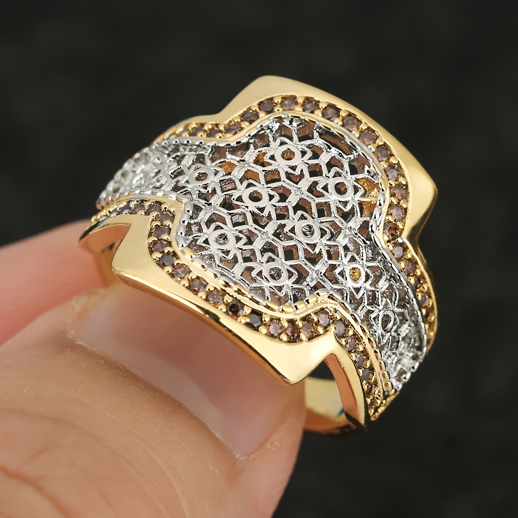 Women's Exquisite Retro Lace Cutout Floral Ring